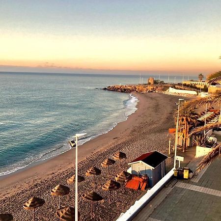 Super Front Line Modern New Apartm Nerja Esterno foto