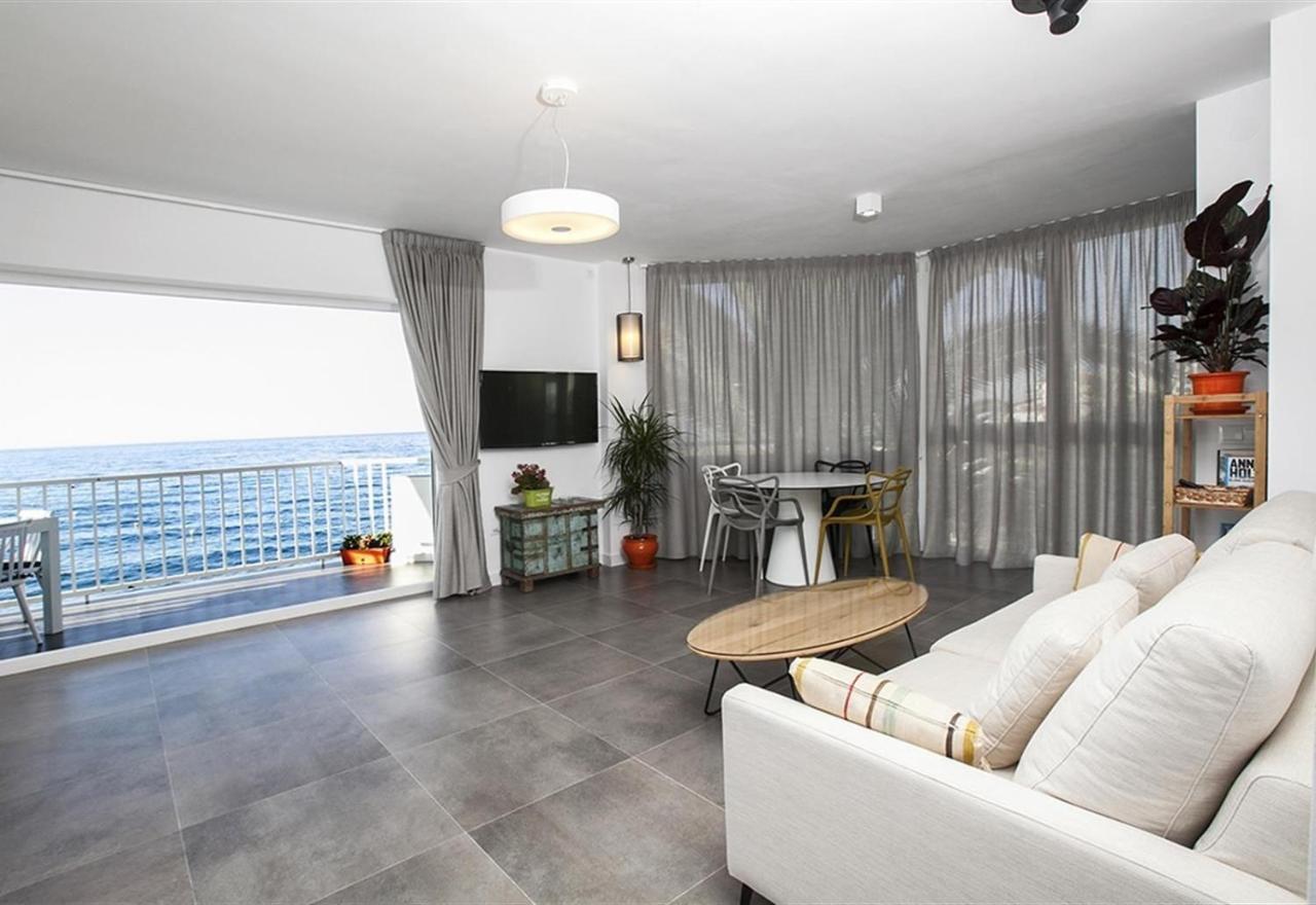 Super Front Line Modern New Apartm Nerja Esterno foto