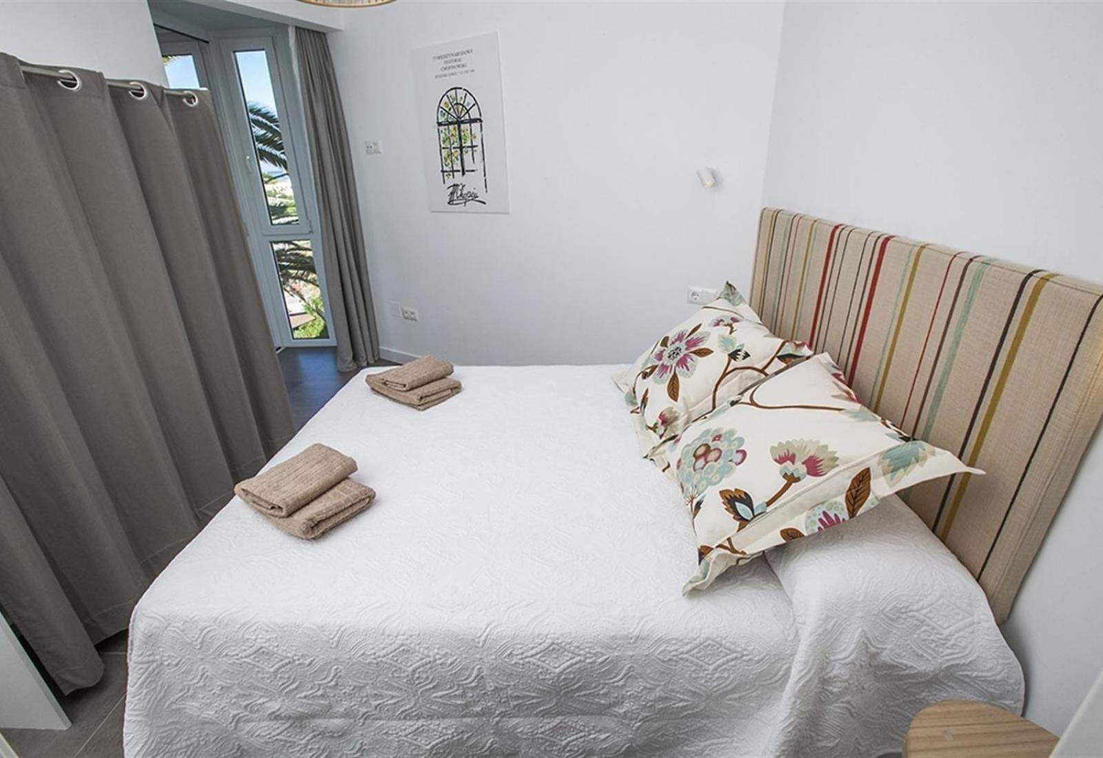 Super Front Line Modern New Apartm Nerja Esterno foto