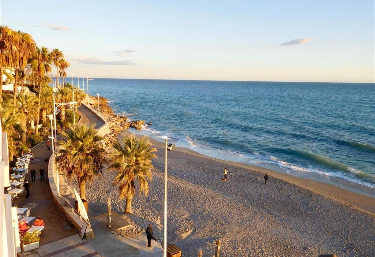 Super Front Line Modern New Apartm Nerja Esterno foto