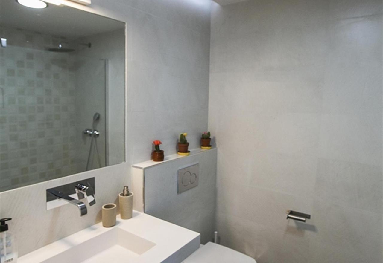 Super Front Line Modern New Apartm Nerja Esterno foto